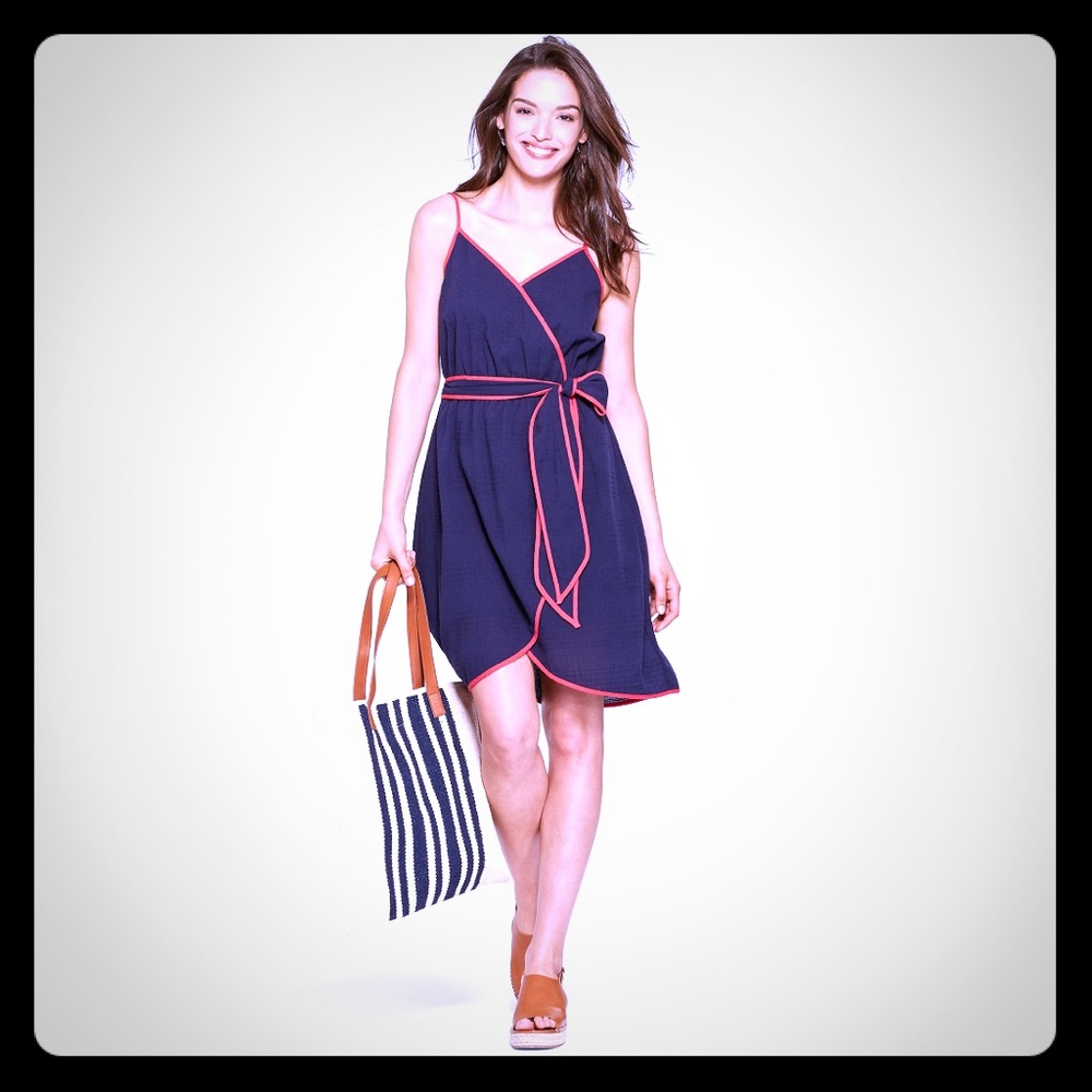 Universal Thread Contrast Piping Wrap Dress NWOT
